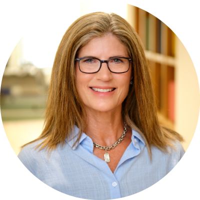 Colleen Kulhanek headshot.