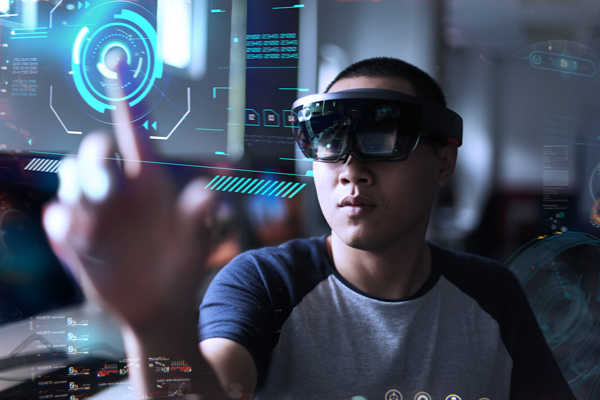 What is Mixed Reality? How to Get Started with Mixed Reality Development